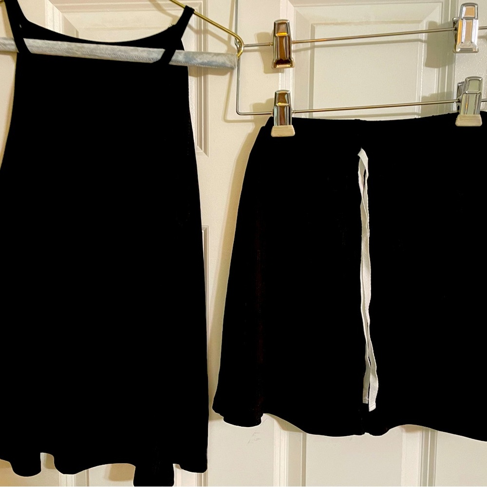 2 piece sleeveless top with draw string shorts